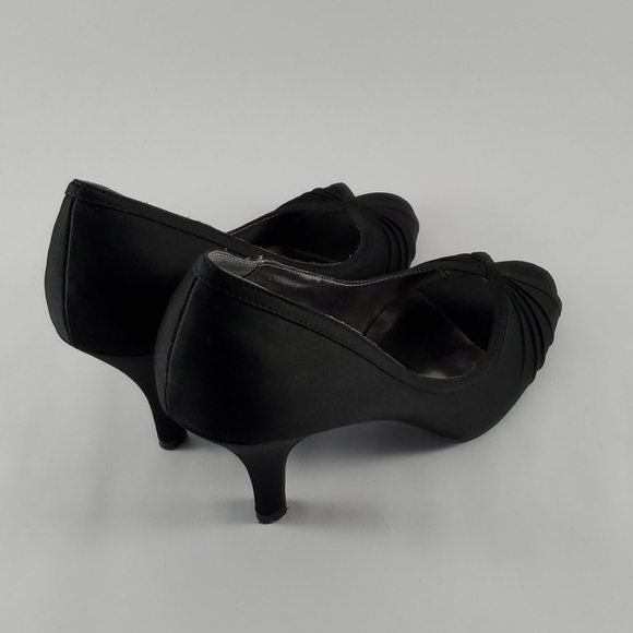 Steve Madden Peep Toe Pumps - Picture 2 of 8